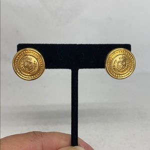 Very pretty gold tone shield earrings